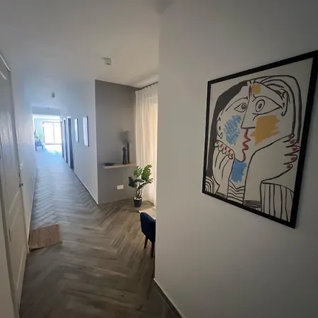 Luxury 3 Bed With Large Outdoor Pools And Gardens Appartement