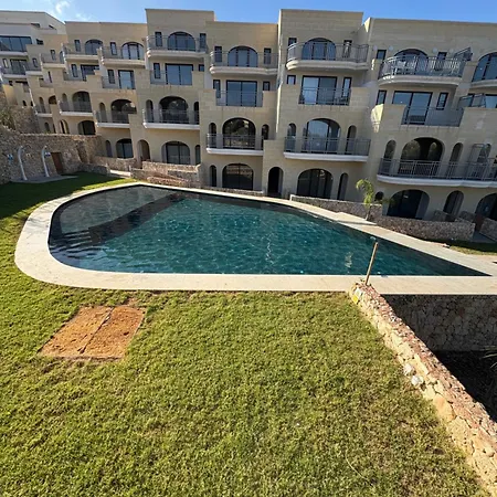 Luxury 3 Bed With Large Outdoor Pools And Gardens * Qala