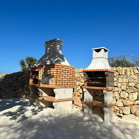 Luxury 3 Bed With Large Outdoor Pools And Gardens Qala