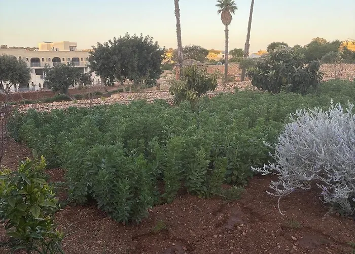 Luxury 3 Bed With Large Outdoor Pools And Gardens Апартаменты *