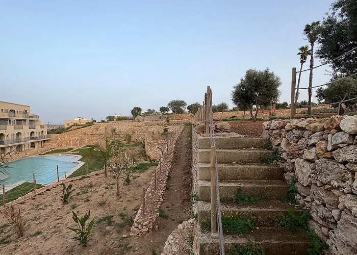 Luxury 3 Bed With Large Outdoor Pools And Gardens Апартаменты