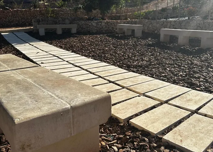 Luxury 3 Bed With Large Outdoor Pools And Gardens Apartman Qala